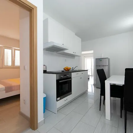 Apartmani Marija Jakir Brela Exterior photo
